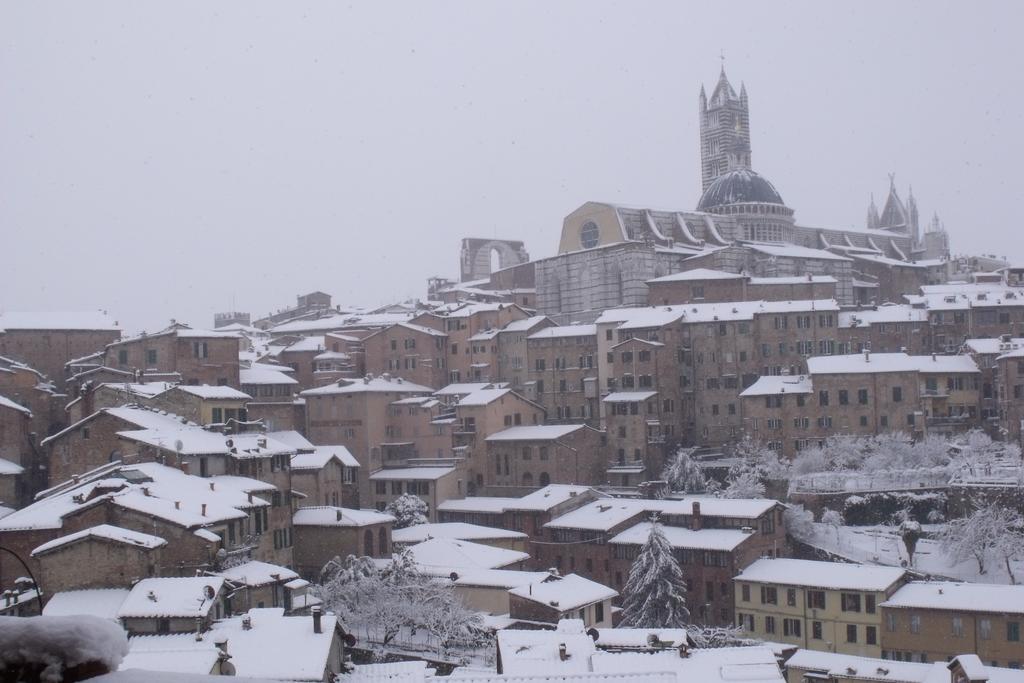 Residenza d'Epoca Campo Regio Relais Bed and Breakfast Siena Esterno foto